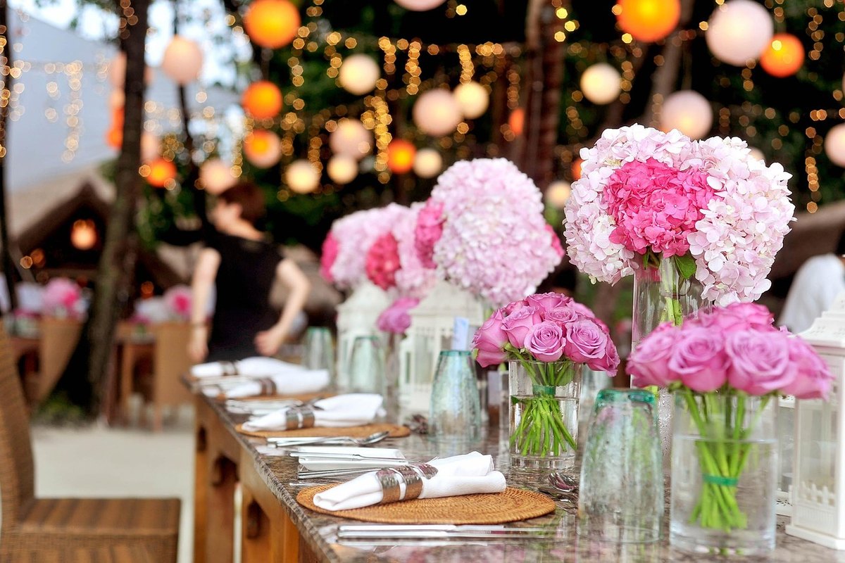 Comment fixer ses tarifs de wedding planner : le guide complet